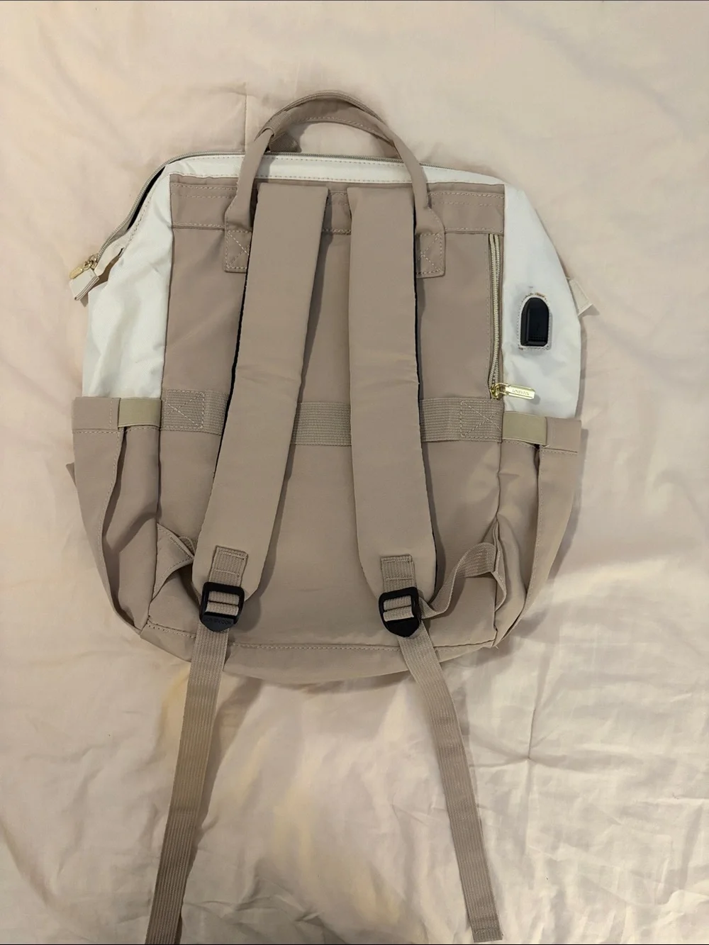 Lovevook Two-Tone White and Taupe Baby Backpack